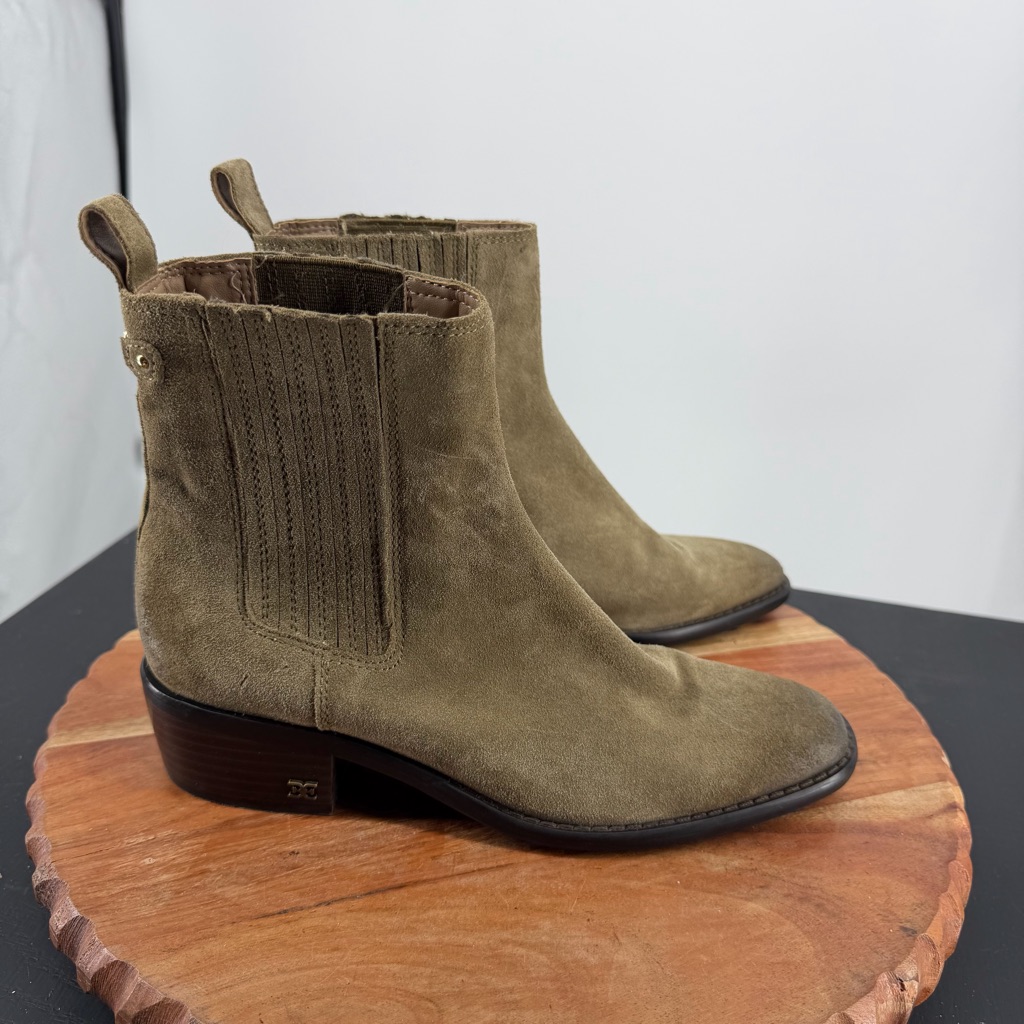 Sam Edelman Bronson Boot Is A Versatile Suede Chelsea Ankle Boot Sz 6